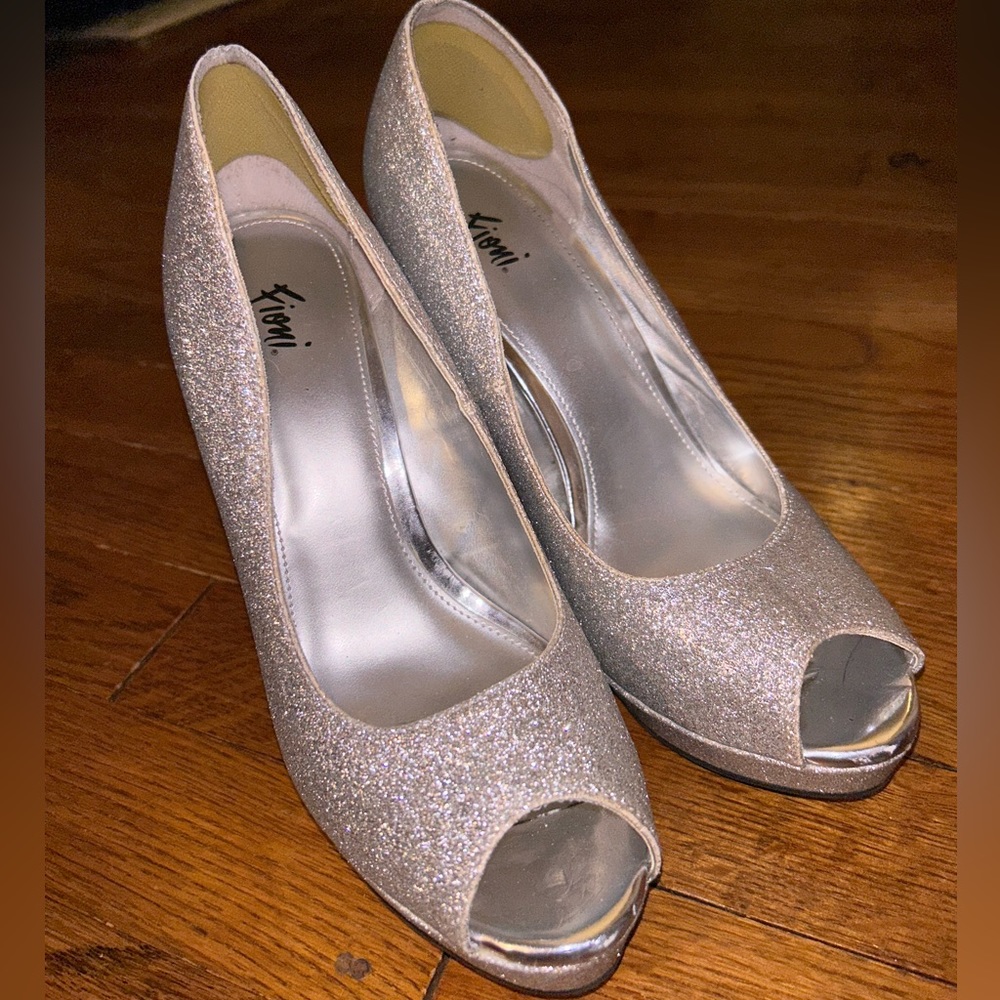 High heels - Picture 3 of 5